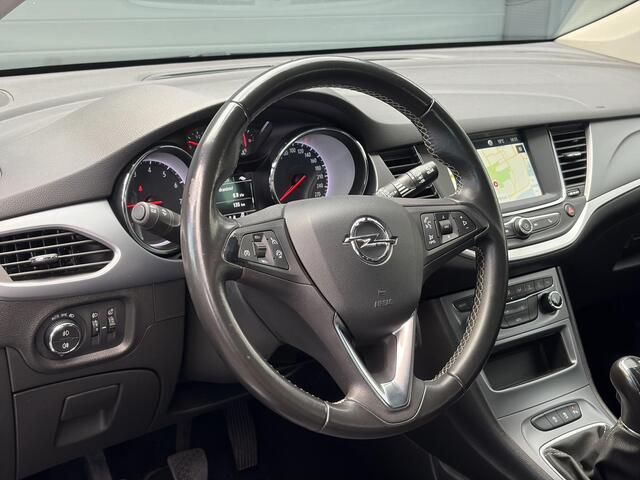 Opel ASTRA Sports Tourer 1.4 Turbo 120 Jaar Edition ?150pk?Carplay?Navi?Trekhaak?Pdc V+A?Clima?Cruise?6 Bak?Lm velgen?N.A.P?Apk tot 02-2028