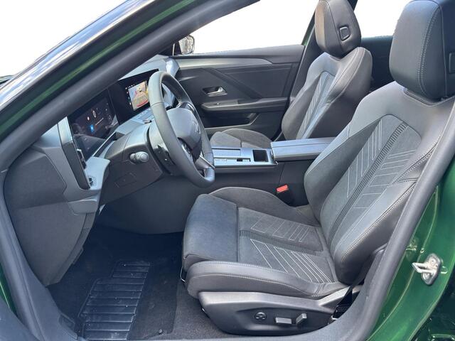 Opel ASTRA Electric ST Ultimate EV 58kWh 156pk | SCHUIF/KANTELDAK | HEAD-UP | STOEL + STUURVERW. | CAMERA | ELEKTR. STOELEN |