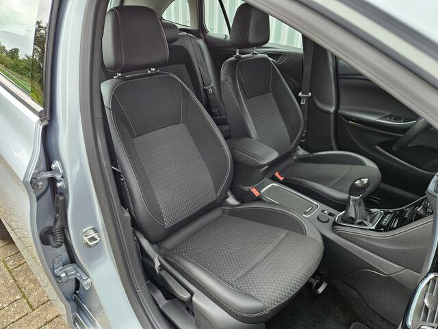 Opel ASTRA Sports Tourer 1.6 BiTurbo Innovation / Camera!