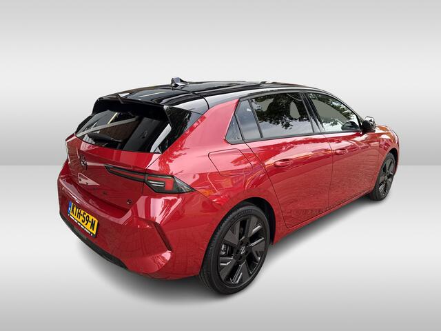 Opel ASTRA Electric 54 kWh GS | SOH 94.3% | stoelverwarming | stuurverwarming | schuifkanteldak | applecarplay/android auto |