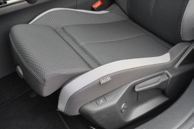 Opel ASTRA Sports Tourer 1.2 Turbo Business Edition / Stoel- en stuurverwarming / Camera / AGR-stoel – foto 5