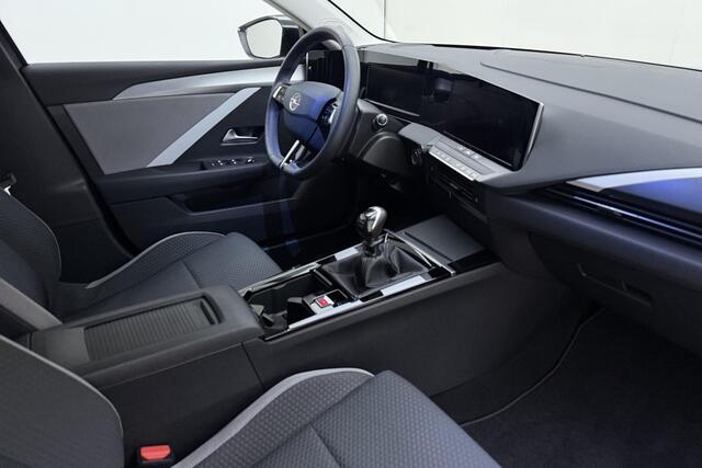 Opel ASTRA 1.2 Level 2 | Navigatie | Camera | Climate control | Extra getint glas | Lichtmetalen velgen | Parkeersensoren
