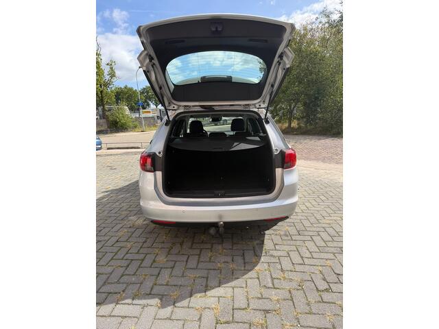 Opel ASTRA 1.2 Edition Goed onderhouden