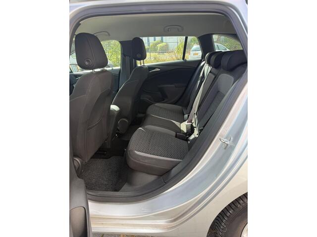 Opel ASTRA 1.2 Edition Goed onderhouden