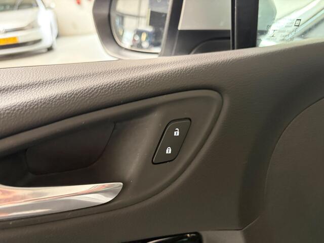 Opel ASTRA Sports Tourer 1.2 Ultimate – foto 7
