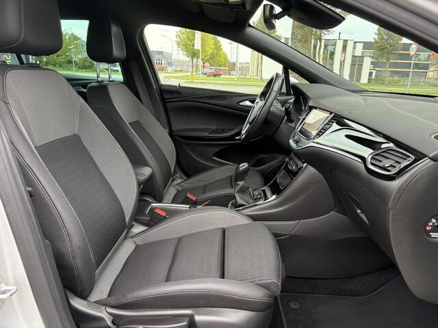 Opel ASTRA Sports Tourer 1.2 Elegance ?110pk?Camera?Carplay?Navi?Halfleder?Keyless?Trekhaak?Pdc V+A?Clima?Cruise?Elekt Stoel?Recent beurt gehad?Dodehoeksensor?Rijstrooksensor?Lm velgen?N.A.P?Apk tot 11-2027 – foto 9
