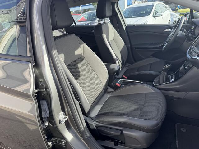 Opel ASTRA Sports Tourer 1.2 Business Elegance – foto 8