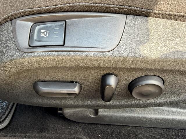 Opel CASCADA 1.4 Turbo 141 PK ecoFLEX Innovation 6-BAK, AIRCO(CLIMA), CRUISE CONTROL, LEDER, STOELVERWARMING+KOELING, CAMERA, PARKEERSENSOREN V+A, GROOT NAVIGATIE, ELEK-DAK, 4X ELEK-RAMEN, BLUETOOTH-RADIO-CD-MP3-USB-AUX, ISOFIX, AIRBAGS, WINDSCHERM, CENT-VERGRENDELIN