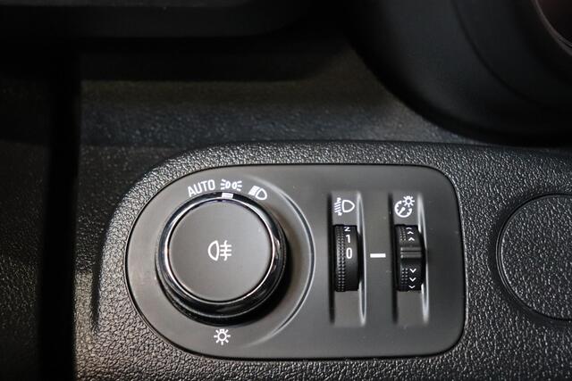 Opel COMBO 102pk L1H1 Navi Apple Carplay/Android Auto Trekhaak Cruise Control Airco Parkeersensoren