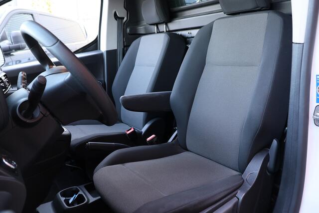 Opel COMBO 1.5D L2H1 Innovation | CarPlay | PDC | Airco | Cruise control | DAB | Trekhaak | Treeplanken | Achterspoiler | Nieuwe APK | Dealer onderhouden