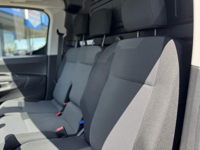 Opel COMBO 1.5D L2H1 | 131PK | Navigatie | 3-Zits | NIEUW
