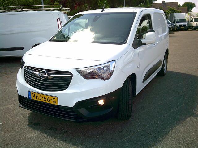 Opel COMBO 1.5D L1H1 Edition VOORZIEN VAN 8 TRAPS AUTOMAAT !!!!