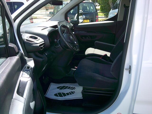 Opel COMBO 1.5D L1H1 Edition VOORZIEN VAN 8 TRAPS AUTOMAAT !!!!