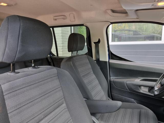 Opel COMBO Life 1.2 Turbo L1H1 Edition 130pk. Aut. NAVI / CRUISE / PDC / STOELVERWARMING
