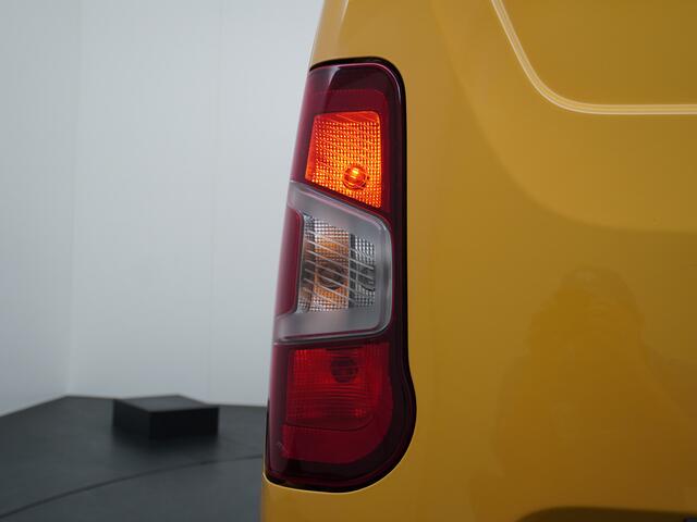 Opel COMBO 1.5D L1H1 Edition 10x Op voorraad! 3-Pers. Airco Cruise-Contr. Bluetooth Elektr.ramen Elektr.spiegels+Verwarmd Centr.Vergr+ab. Schuifdeur Betonplex vloer Lat om Lat betimmering Allesdragers 3 zit