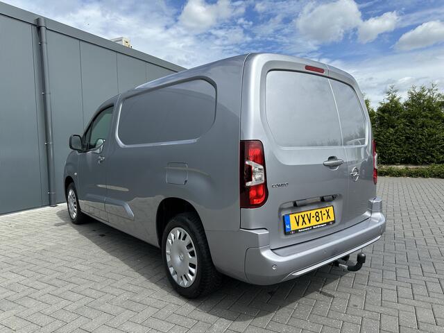 Opel COMBO 1.5 BlueHDi 130 PK AUTOMAAT / L2H1 / 31.834 KM / CAMERA / ECC / CRUISE / TREKHAAK / STUURVERWARMING