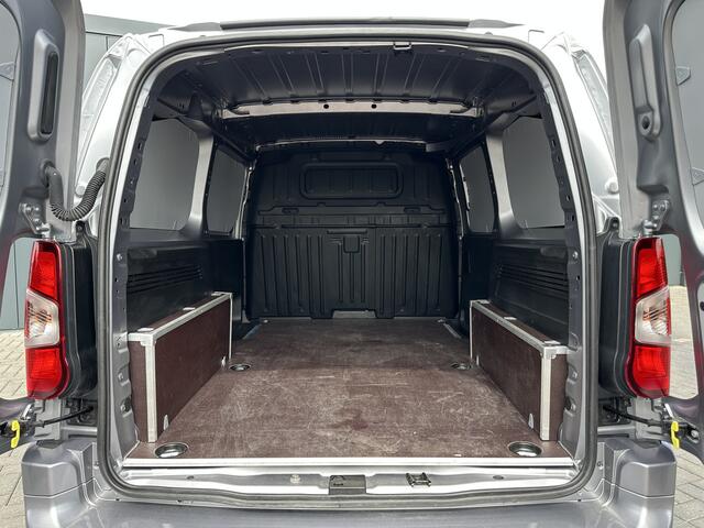 Opel COMBO 1.5 BlueHDi 130 PK AUTOMAAT / L2H1 / 31.834 KM / CAMERA / ECC / CRUISE / TREKHAAK / STUURVERWARMING