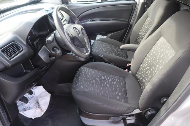 Opel COMBO 1.6 CDTi L2H1 Sport Airco, Cruise control, Rechter zijdeur, Trekhaak, Navigatie