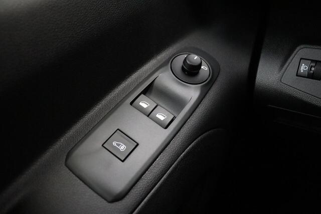 Opel COMBO 1.5 BlueHDi 100pk S&S L1 | NIEUW | BPM-vrij! | Apple Carplay | Achteruitrijcamera | Houten laadruimte afwerking | Android Auto | Trekhaak voorbereiding