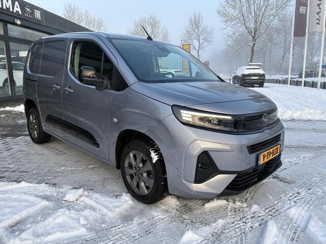 Opel COMBO 1.5 BlueHDi 130 Pk Automaat | Climate control | Camera | Parkpilot | Navigatie | Trekhaak | Betimmering | Stuurverwarming | 3-Persoons Uitvoering