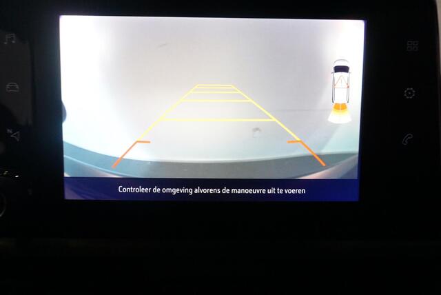 Opel COMBO 1.5D L2H1 Edition Automaat Airco Navigatie Camera Parkeersensoren 3-zits