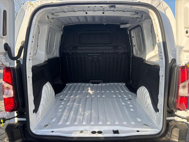 Opel COMBO Electric 136 L1 50kWh | Navigatie via Apple Carplay | Airco | Voorruitverwarming | Cruise control | Camera | Parkeersensoren