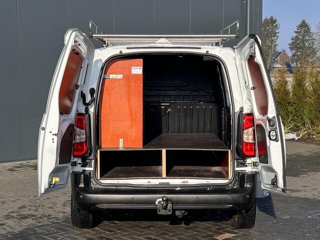 Opel COMBO 1.6D / L1H1 / 1e EIG. / IMPERIAAL / INRICHTING / TREKHAAK / AIRCO / CRUISE / NAVI / APPLE CARPLAY
