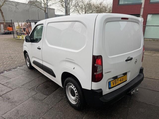 Opel COMBO 1.6D L1H1 Edition AIRCO I NW DISTIBUTIE I NAVI I APPLE CARPLAY I 1e EIGENAAR I COMPLETE ONDERHOUDSHISTORIE