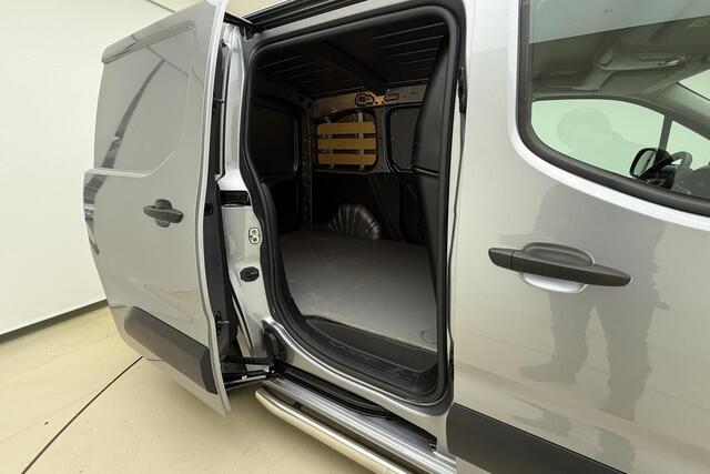 Opel COMBO 1.5 BlueHDi 100 S&S L1 | Climate control | Navigatie | Dubbele zijschuifdeur | Side bars | Metaallak | Betimmering | Cruise control