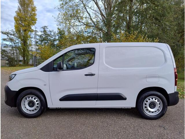 Opel COMBO Electric L1 50 kWh 136pk | ACTIE | 8 jaar garantie | Houten afwerking laadruimte | NAVI | Multimedia | Draadloze Apple Carplay en Android Auto | Achteruitrijcamera | Parkeersensoren voor- en achter | Dode hoek detectie | Digital cockpit | Stuurwielbedieni