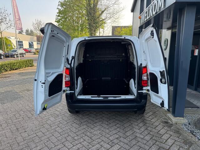 Opel COMBO 136pk 50KWh 3-pers, Navi, Camera, PDC, Cruisecntrl, ECC, TOPSTAAT!