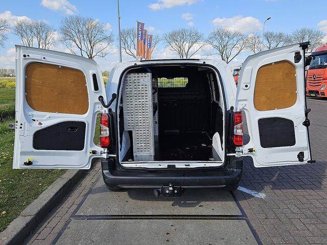 Opel COMBO 1.5D L1H1 Edition L3H2 Maxi LED Automaat Navi Camera Mbux10 PDC BPM VRIJ Euro6 170 PK!