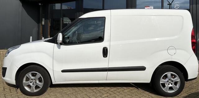 Opel COMBO 1.3 CDTi L1H1 Sport 95PK | Marge | Trekhaak | Airco | Cruise Control | Parkeersensoren | Lichtmetalen Velgen |