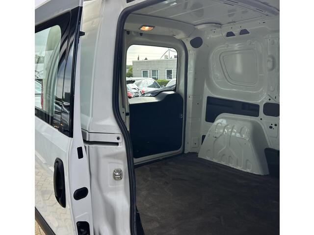 Opel COMBO 1.3 CDTi L1H1 Sport 95PK | Marge | Trekhaak | Airco | Cruise Control | Parkeersensoren | Lichtmetalen Velgen |