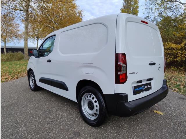 Opel COMBO Electric L1 50 kWh 136pk | 8 jaar garantie | 0% financial lease | 2-zits | Multimedia | Draadloze Apple Carplay | Android Auto | Achteruitrijcamera | Parkeersensoren achter | Digital cockpit | Stuurwielbediening | Bestuurdersstoel comfort | van ¤29.665 vo