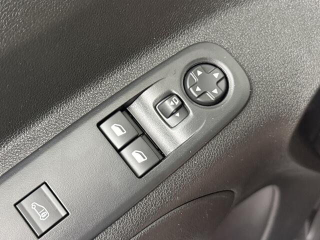 Opel COMBO 1.5D 102PK Lang | 3-Zits | Multimedia | Airco | Cruise | Betimmering