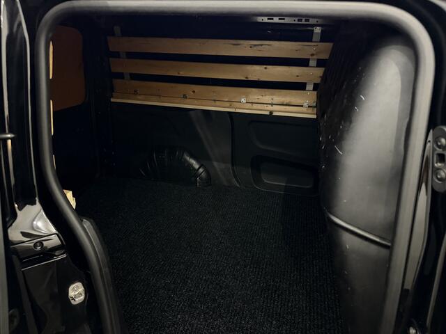 Opel COMBO 1.6D L1H1 Edition Airco, Navi, Parkeersensoren, Cruise control, Apple carplay, Lichtmetalen velgen, Trekhaak