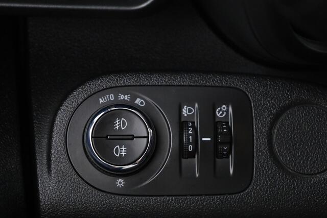 Opel COMBO 1.5D - 130pk L1H1 Automaat | Zwart | Camera | Cruise | Navi | Apple Carplay | BPM vrij