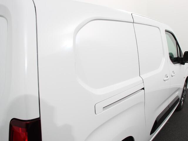 Opel COMBO 1.5 BlueHDi 130PK L2 Automaat Navigatie Apple Carplay / Android Auto Trekhaak Airco Camera Cruise Control Parkeersensoren