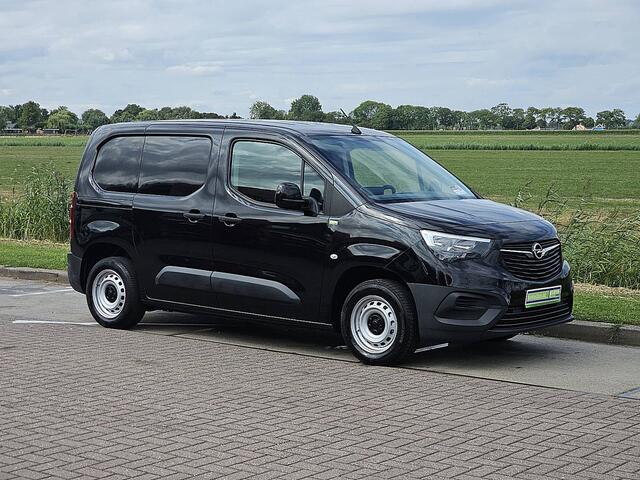 Opel COMBO 1.5D L1H1 Edition Navi, Euro6, NAP, Airco, 3-Zits, 102Pk, Trekhaak, Pdc, 1e Eigenaar