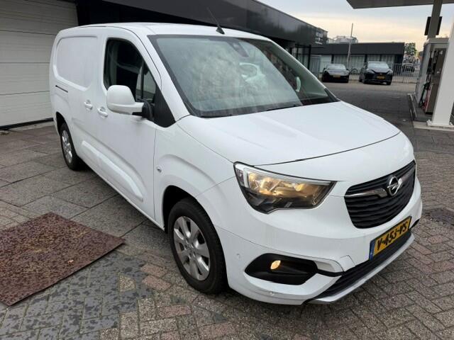 Opel COMBO 1.6D L2H1 Selection AIRCO I NAVIGATIE I CAMERA I MULTI MEDIA I LMV