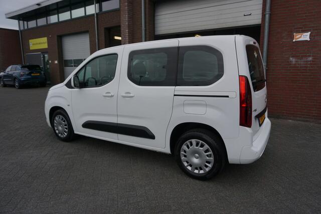 Opel COMBO TOUR 1.2 Turbo L1H1 EDITION 7P 5STOELEN NAVIGATIE ANDROID/APPLECARPLAY AIRCO CRUISECONTROL PARKEERSENSOREN BLUETOOTH 2X SCHUIFDEUR ELECTR.RAMEN/SPIEGELS