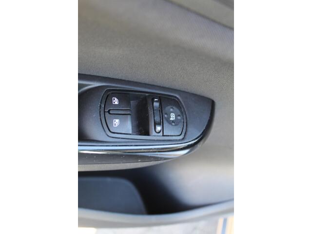 Opel CORSA 1.4 120 Jaar Edition , 5deurs , 90pk Airco , Cruise control , Bluetooth , LED dagrijverlichting Camera
