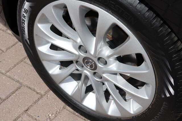 Opel CORSA 1.4 Innovation. Automaat. Dealeronderhouden, Nederlandse auto.