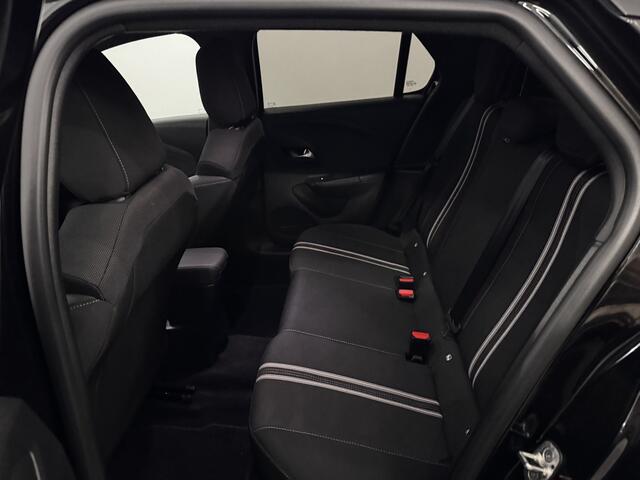 Opel CORSA 1.2 GS Line Half leder, Camera, Apple carplay, Virtual desk, Winterpakket, Cruise control, 2 jaar garantie