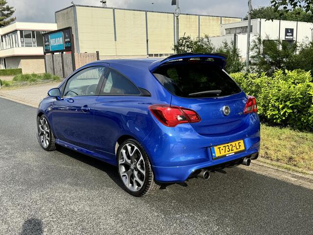 Opel CORSA 1.6 Turbo OPC 207PK LederoXenonoCarplay