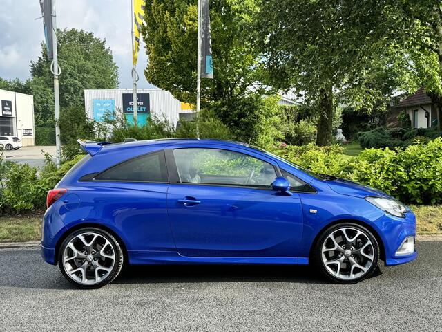 Opel CORSA 1.6 Turbo OPC 207PK LederoXenonoCarplay