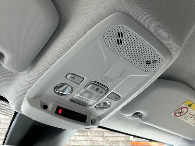 Opel CORSA 1.2 Elegance l Navigatie l Carplay l Cruise Control l Lichtmetaal