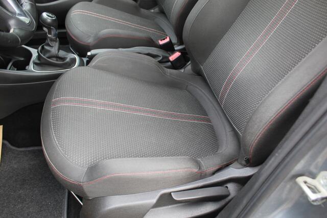 Opel CORSA 1.4-90pk 120 Jaar Edition. Leuke sportieve 5drs. Opel Corsa ! Airco , C|ruise control , Stoel en stuur verwarming , Camera
