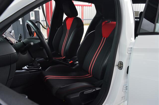 Opel CORSA 1.2 GS Line O.a: Stoelverw, Airco, DAB, Navi, Carplay, Rijklaar, Etc. All-in prijs!